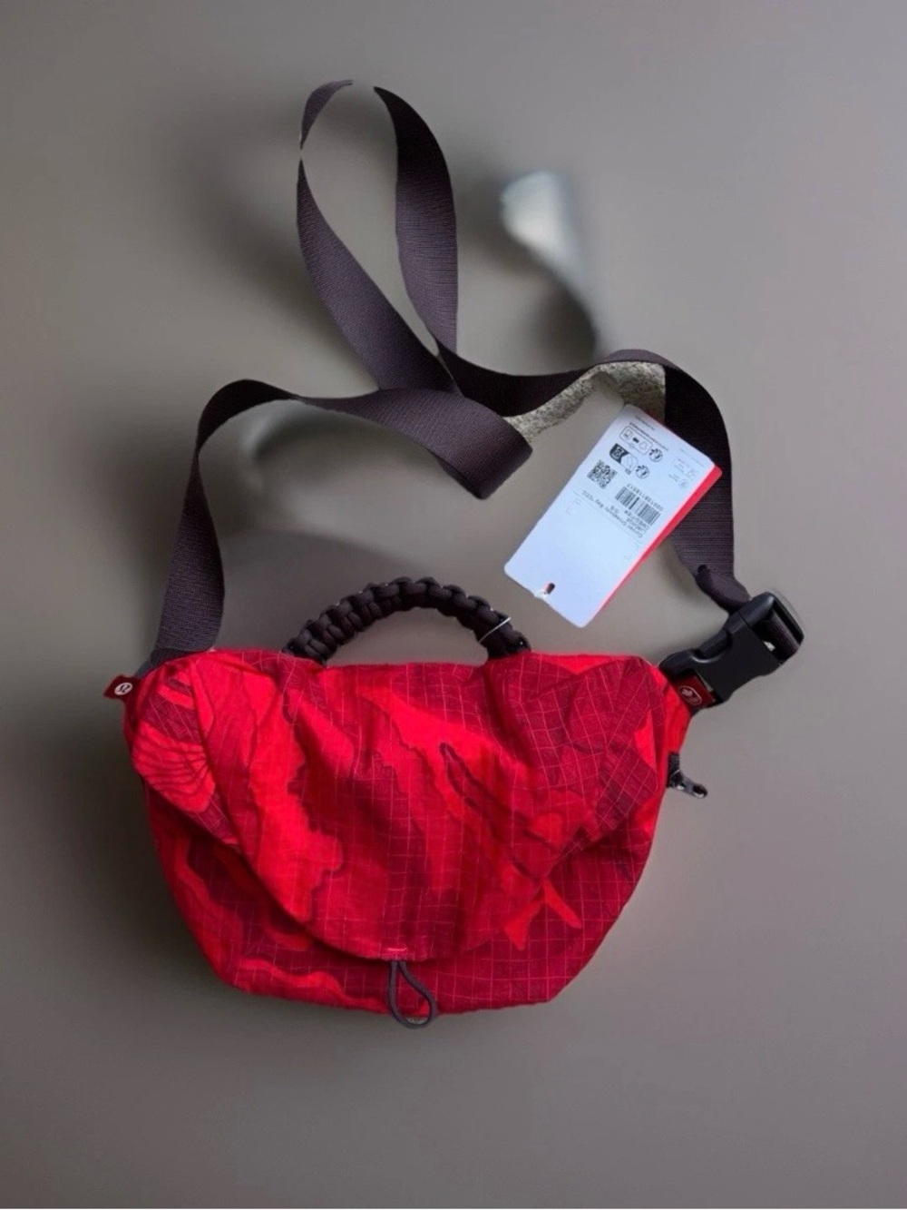 NEW Lululemon Team Canada Curved Crossbody Bag 3L Logo Multi Color Fiery Red